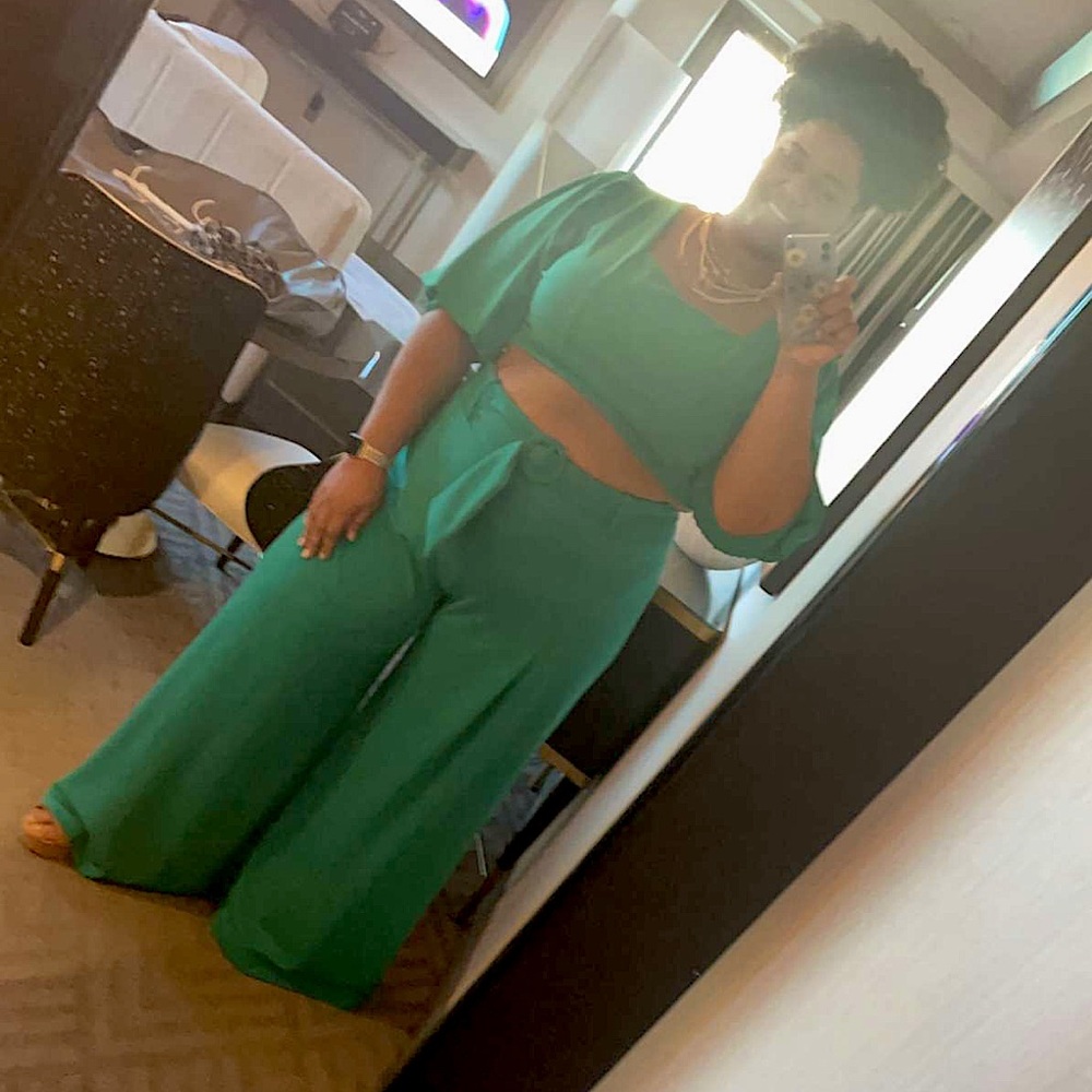 CURVY SENSE SET. cropped top with long pants